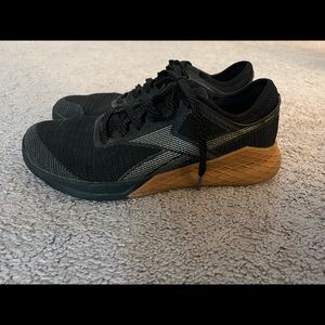 Women’s Nano 9.0 Size 9